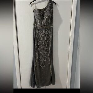 Elegant Gray One-Shoulder Dress